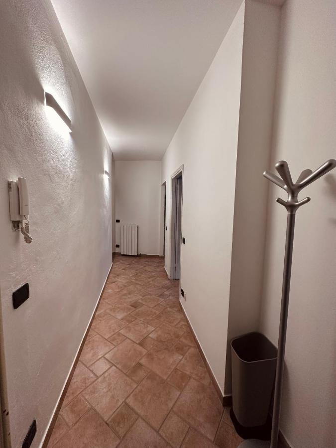 La Casa Del Corso Apartment Арона Екстериор снимка